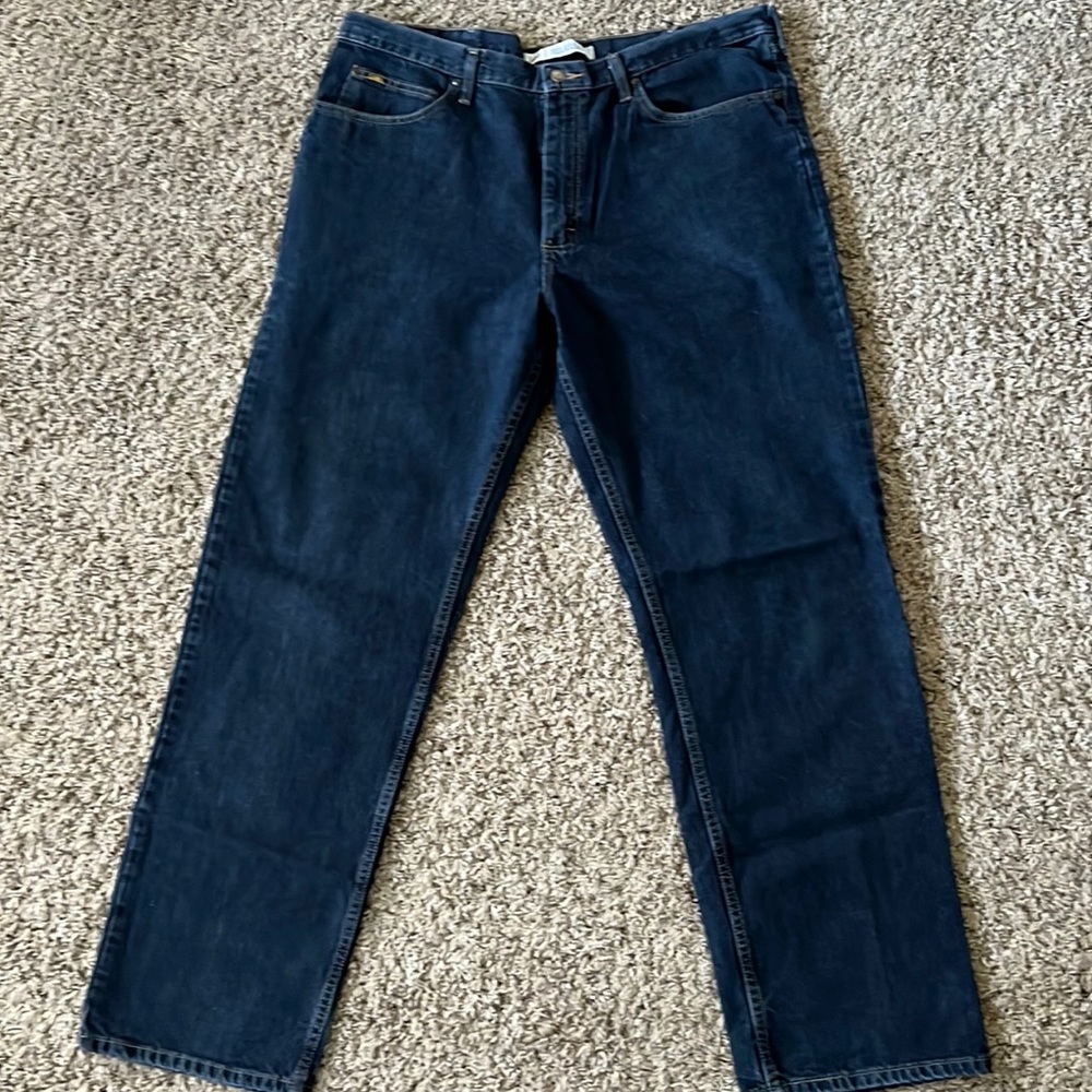 Lee men’s jeans.